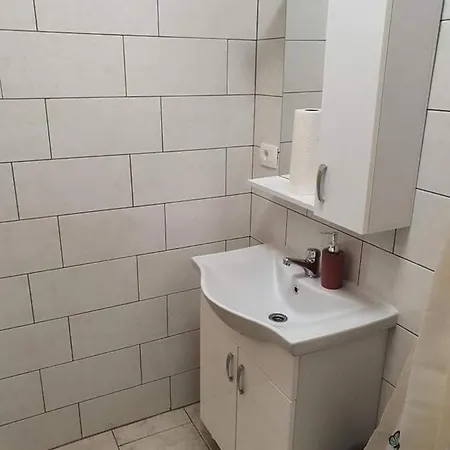 Apartment Aldi 1 *
